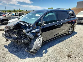 2017 Toyota Sienna 5TDXZ3DC8HS777853