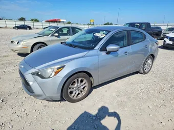 2018 Toyota Yaris 3MYDLBYV5JY331377