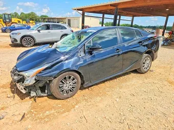 2018 Toyota Prius JTDKBRFU1J3069121