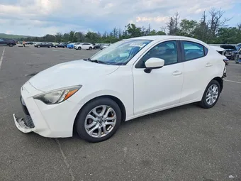 2018 Toyota Yaris 3MYDLBYV0JY329827