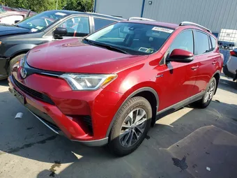 2018 Toyota RAV4 JTMRJREV5JD197058