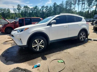 2017 Toyota RAV4 JTMWFREVXHJ718551