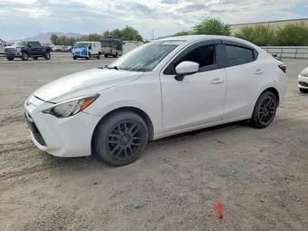2018 Toyota Yaris 3MYDLBYV3JY329031
