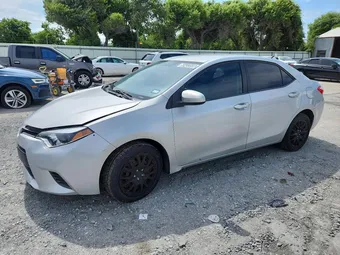 2015 Toyota Corolla 5YFBURHE3FP224346
