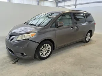 2015 Toyota Sienna 5TDYK3DC1FS633471