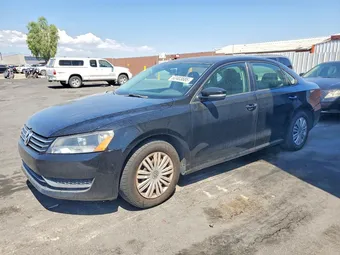 2015 Volkswagen Passat 1VWAT7A39FC040997