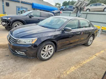 2018 Volkswagen Passat 1VWBA7A34JC017405