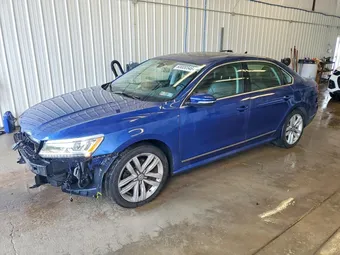2017 Volkswagen Passat 1VWCT7A30HC080316