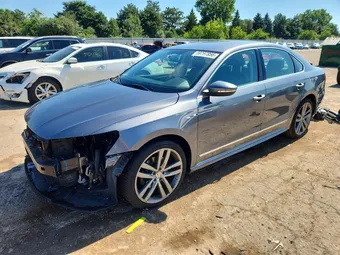 2017 Volkswagen Passat 1VWDT7A37HC041761