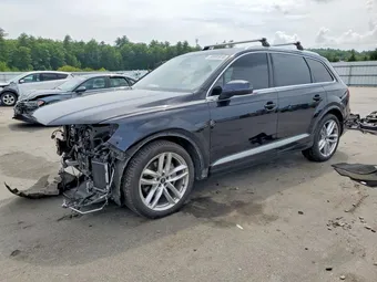2018 Audi Q7 WA1VAAF71JD037690