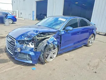 2019 Audi A3 WAUJEGFFXK1018235