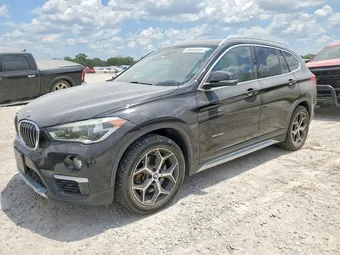 2017 BMW X1 WBXHT3Z3XH4A55073
