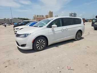2018 Chrysler Pacifica 2C4RC1FG0JR125550 Lot 61624956