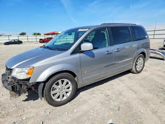 2016 Chrysler Town & Country 2C4RC1BG8GR205337