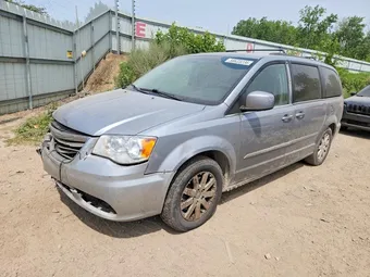 2015 Chrysler Town & Country 2C4RC1BG2FR627019