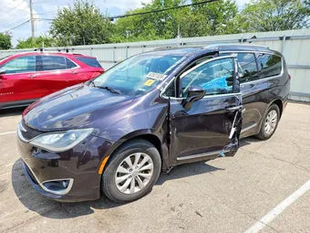 2018 Chrysler Pacifica 2C4RC1BG2JR100414 Lot 62821526