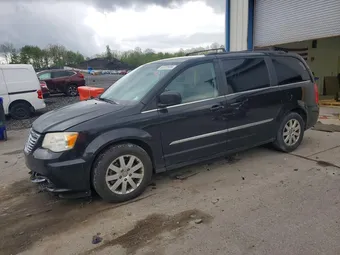 2015 Chrysler Town & Country 2C4RC1BG3FR553836