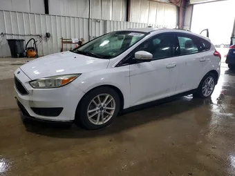 2015 Ford Focus 1FADP3K2XFL202404