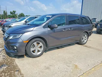 2018 Honda Odyssey 5FNRL6H58JB091572