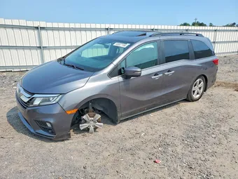 2018 Honda Odyssey 5FNRL6H74JB060093