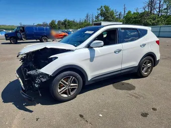 2017 Hyundai Santa Fe 5XYZU3LB3HG387207