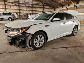2018 Kia Optima KNAGT4L37J5205402