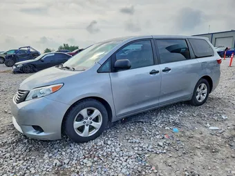 2015 Toyota Sienna 5TDZK3DC6FS615746