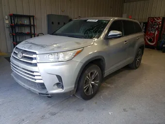 2018 Toyota Highlander 5TDZZRFH3JS257702