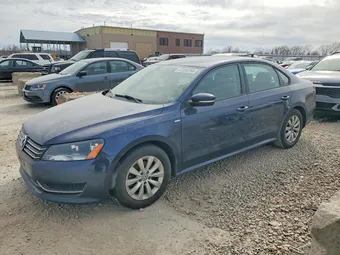 2015 Volkswagen Passat 1VWAT7A36FC020397