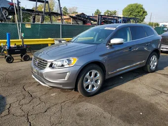 2016 Volvo XC60 YV4612RKXG2850687