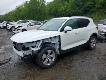 2022 Volvo XC40 YV4162UK0N2733491