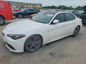 2017 Alfa Romeo ZARFAECN2H7552183