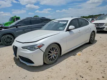 2017 Alfa Romeo ZARFAECN0H7545054