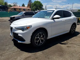 2020 Alfa Romeo ZASPAKBN2L7C83357