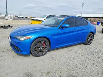 2018 Alfa Romeo ZARFAEEN9J7589847
