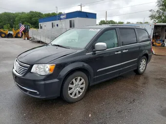 2015 Chrysler Town & Country 2C4RC1BG2FR553679
