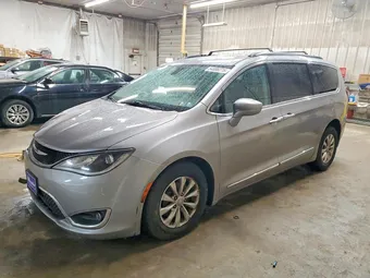 2017 Chrysler Pacifica 2C4RC1BG7HR560727