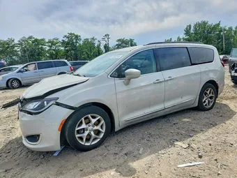 2017 Chrysler Pacifica 2C4RC1BG3HR628649 Lot 57842146