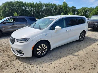 2022 Chrysler Pacifica Hybrid 2C4RC1L75NR161244
