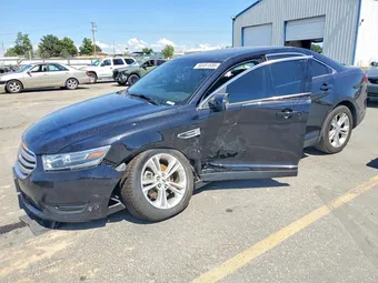 2019 Ford Taurus 1FAHP2E82KG116437