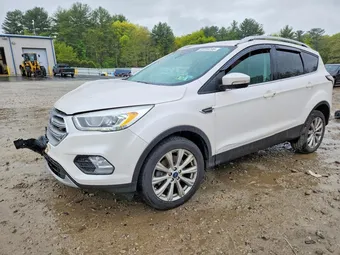 2017 Ford Escape 1FMCU9J92HUE82960