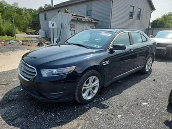 2018 Ford Taurus 1FAHP2E85JG122747