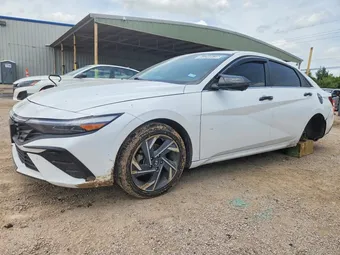2024 Hyundai Elantra KMHLP4DG0RU682211