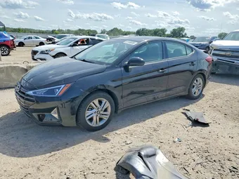 2019 Hyundai Elantra KMHD84LF2KU746197