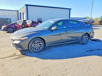 2024 Hyundai Elantra KMHLM4DG8RU706103