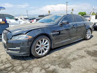2016 Jaguar XJ-Series SAJWA1C74G8W03018