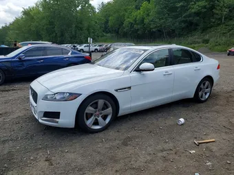 2017 Jaguar XF SAJBR4BN2HCY42624