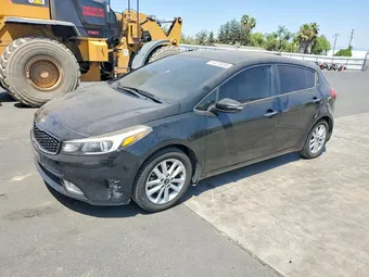2017 Kia Forte KNAFK5A81H5686843