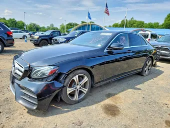 2017 Mercedes-Benz E-Class WDDZF4KB1HA085924