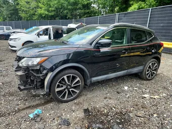 2017 Nissan Rogue Sport JN1BJ1CR4HW105142